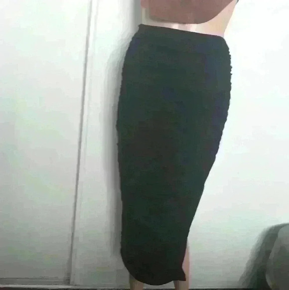 NWNT sexy rouge party/cocktail wedding office  skirt SM - Picture 3 of 7